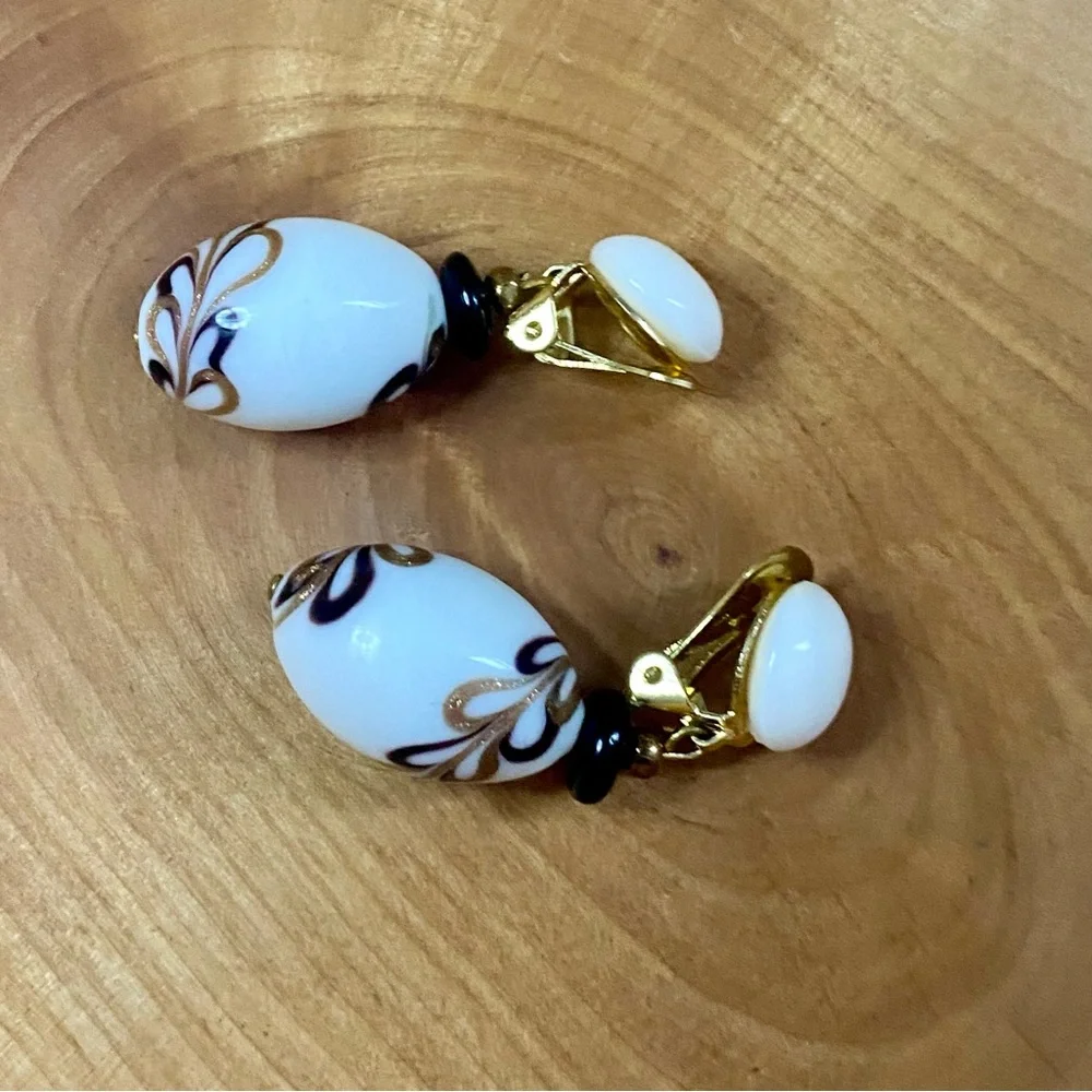Vintage Milk Glass Clip-On Earrings – 1.5” Ovals w/ Brown & Gold Venetian Swirl